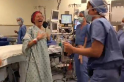 VIDEO : Deborah Cohan danse avant de subir une double mastectomie